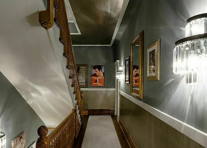 Hotel Celeste Celebrity